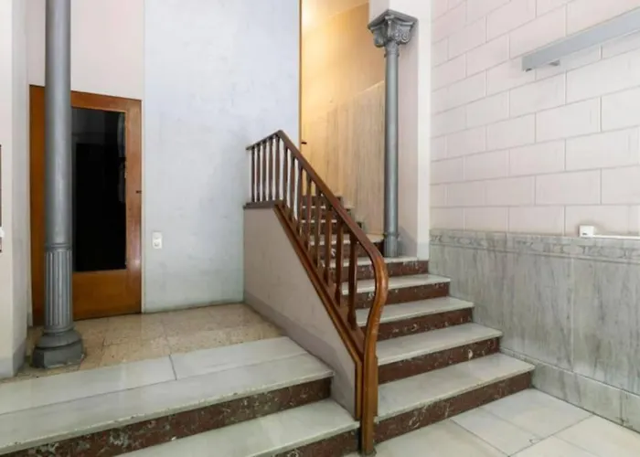 Canela Homes Urquinaona 公寓