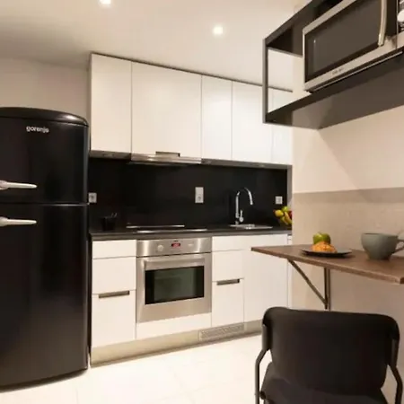 Canela Homes Urquinaona Apartment